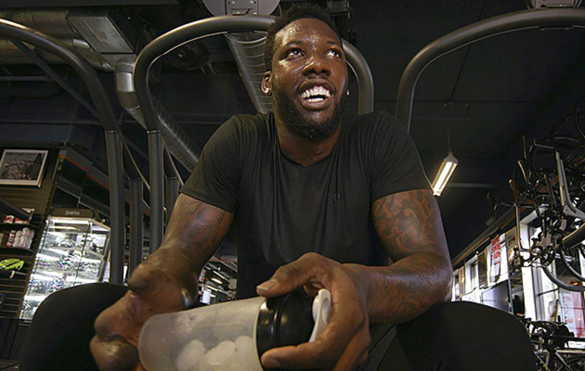 jason-pierre-paul-hand.jpg
